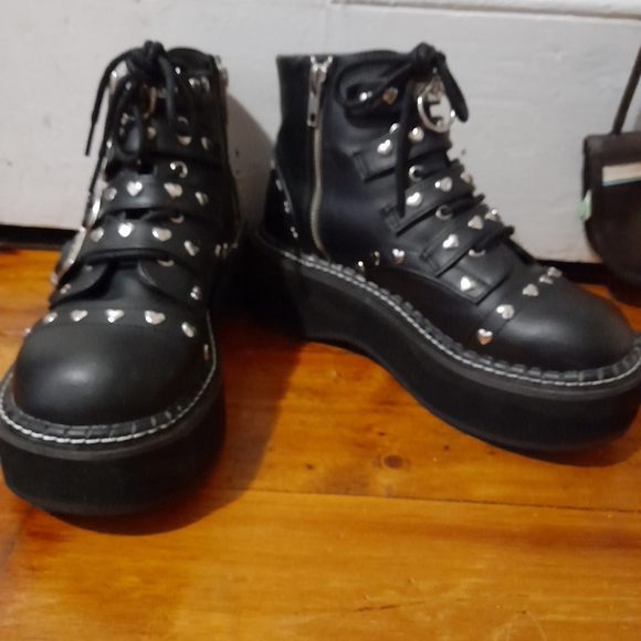 Emily 315 Demonias - Picture 5 of 5